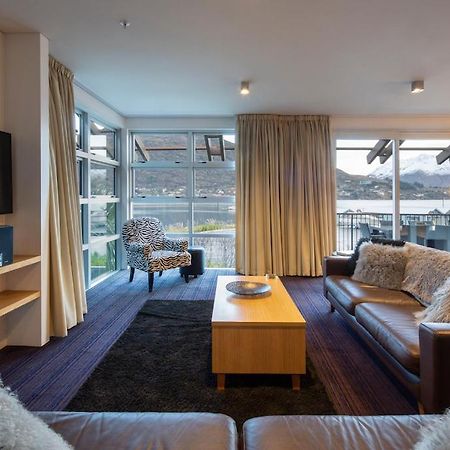 Absolute Lakefront Location - 3 Bedroom Apartment Квинстаун Экстерьер фото