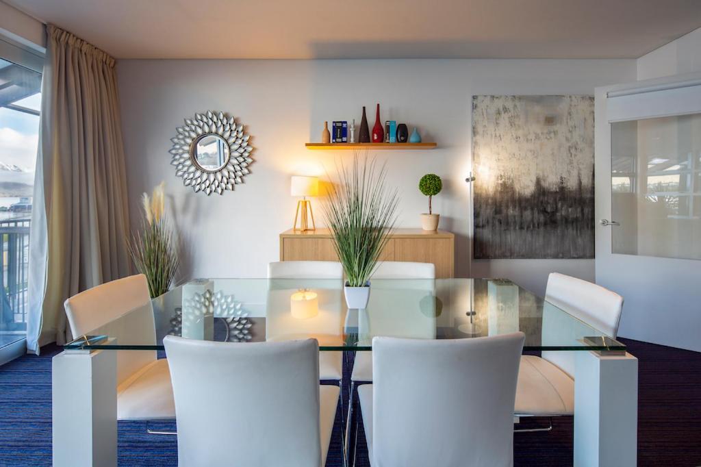 Absolute Lakefront Location - 3 Bedroom Apartment Квинстаун Экстерьер фото